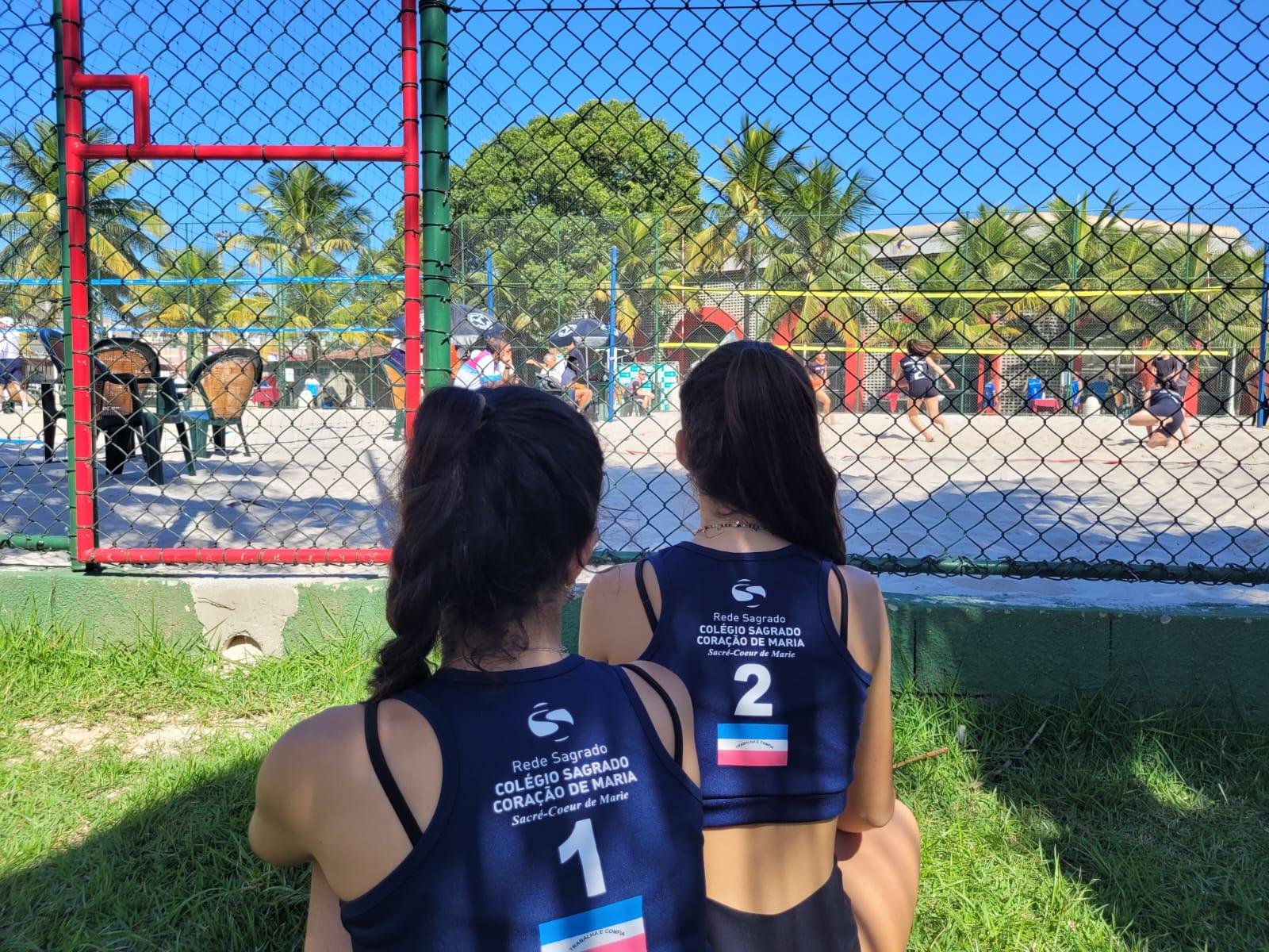 Atletas do CSCM-VIX conquistaram o ouro no campeonato estadual de vôlei de praia