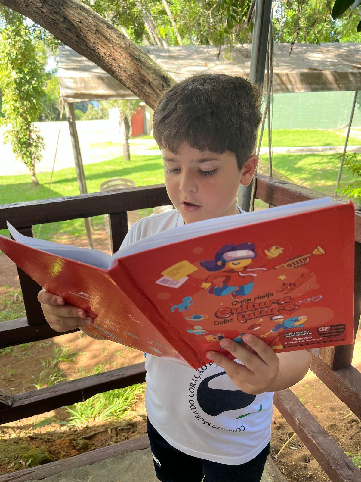 Turmas do 4º ano participam do projeto "Sabores da história: resgatando memórias familiares à mesa"
